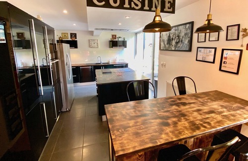 Saint-Nectaire House | Large Converted Barn, sleeps 8 , Games Room, 20 min Super Besse