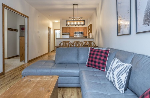 Silver Star Mountain Condo | Large corner unit in Creekside - perfect location close to the trails & village!