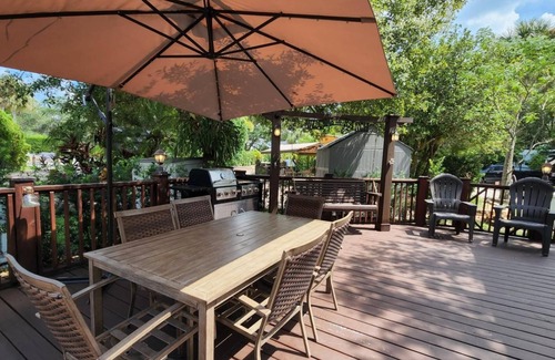 River Ranch RV Rental | Large Corner RV Lot at River Ranch RV Resort! Full Hookup w/Enclosed Deck! 186