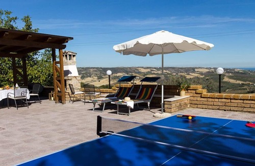 Citta Sant'Angelo House | Large Country House, Sleeps Up To 10 With Spectacular Views, Close To Coast