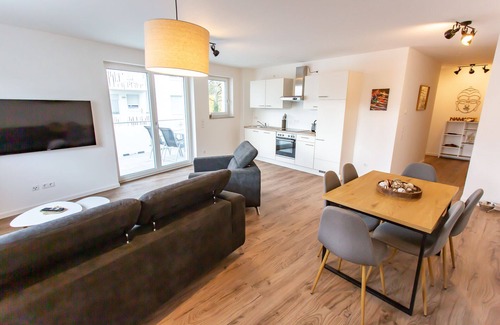 Mietersheim Apartment | Large COZY 4-room apartment with balcony *near Europa Park*