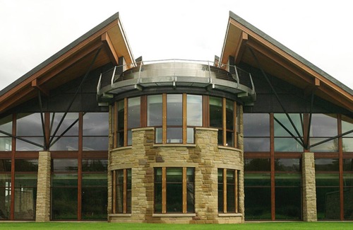 Alexandria House | Large detached Cottage on Loch Lomond with spa