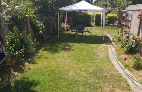 Reading Apartment | Large Ensuite Rooms RG2 Near Town Centre & Hospital