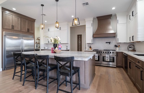 Surprise House | Large entertainment 4-bedroom home in Surprise - Pickleball Court, Pool, Bocce