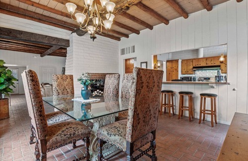 Tanque Verde House | Large Families, Resort-Style Pool Solana #5