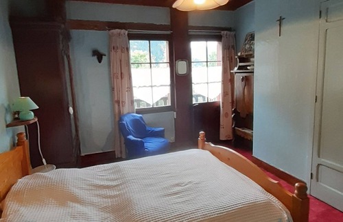 Servoz Ski Chalet | Large family chalet near Chamonix - 20 people