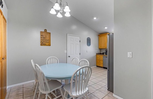 Clearfield House | Large family home close to HAFB/Lagoon water park