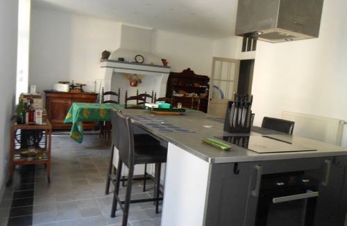 Cruscades House | large family home with pool and park - weekly rental