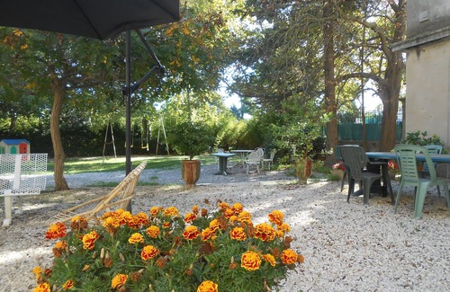 Cruscades House | large family home with pool and park - weekly rental