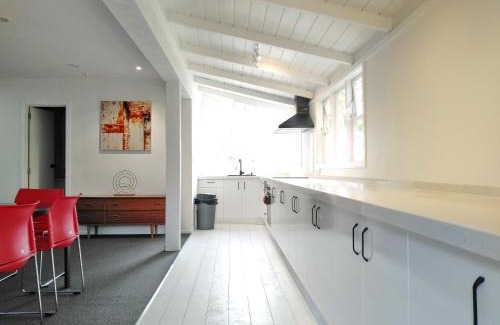 Auckland House | Large Family House