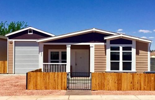 Page House | Large Family Retreat in Page, Arizona, Perfect for a Weekend Getaway for Large Groups