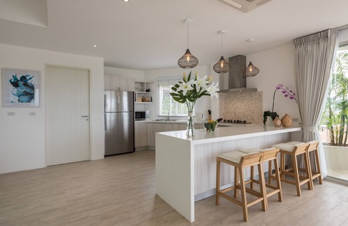 Moo 5 Villa | Large Family Villa Stunning Seaview Private Infinity Pool 5 min walk to beach