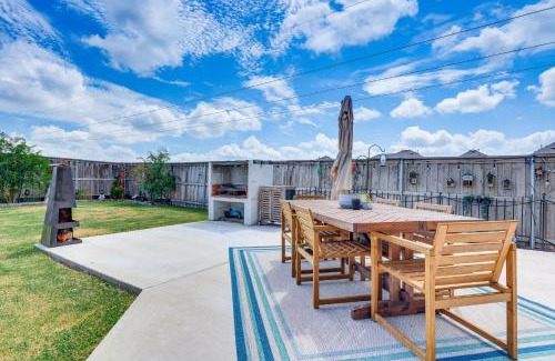 Kyle House | Large Fenced Yard Family-Friendly Kyle Home