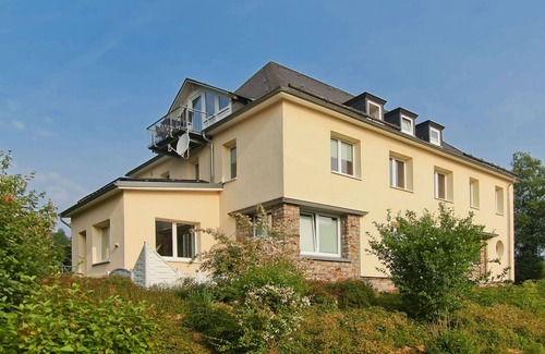 Goddelsbach Apartment | Large flat in the Sauerland with its own terrace