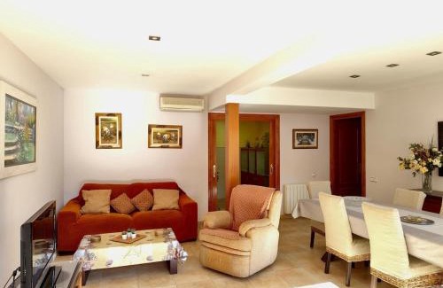 Tossa de Mar Apartment | Large floor with communal pool