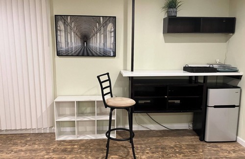 Stamford Condo | Large Furnished Basement Studio with Bathroom, WiFi, AC, and Parking in Stamford