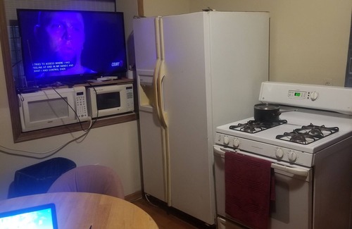 West Englewood Apartment | Large Group Home