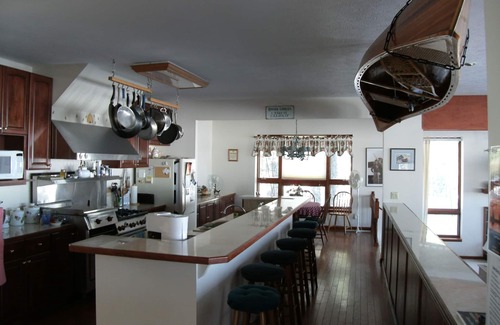 Big Bay House | LARGE GROUP perfect for Family reunion, weddings, or just large families!