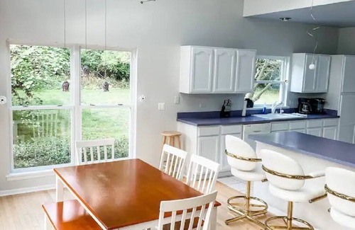 Fox Lake House | Large Group Retreat w/secluded party room and private pool