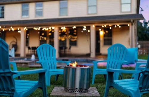 Morningside Meadows House | Large Groups' Luxury House - Pool - Sleep 22