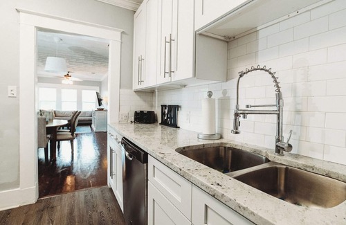 Historic Uptown House | Large Historic Downtown Bungalow- 5BR!