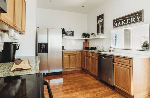 Historic Uptown House | Large Historic Downtown Bungalow- 5BR!