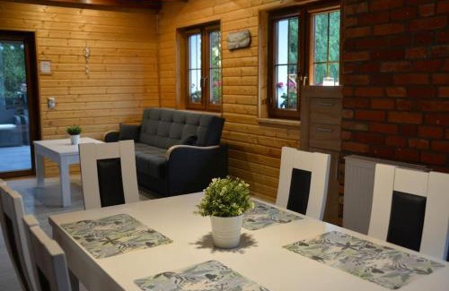 Brusy Apartment | Large Holiday Home Czapiewice