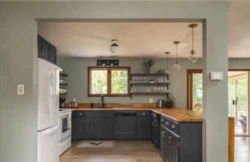Bloomfield House | Large Home