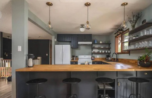Bloomfield House | Large Home