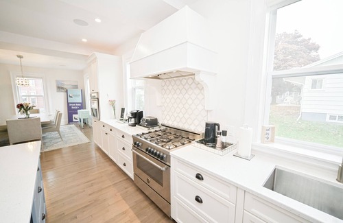 St. Andrews House | Large Home downtown Saint Andrews within walking to Beach, Shops and Restaurants