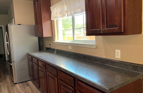 Taylor House | Large home in Taylor, Texas. Stay for a while. Community pool and playground