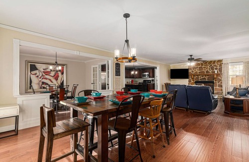 Shannon House | LARGE home near Hoover Met, Golf & Tuscaloosa