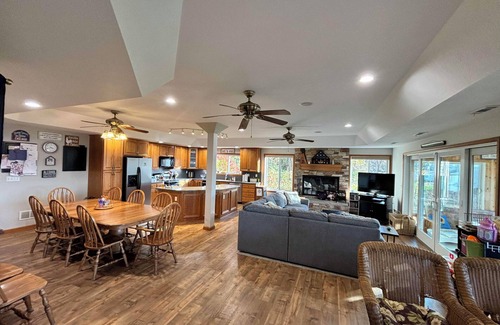 Colon House | LARGE HOME ON ALL SPORTS LAKE IN COLON, MICHIGAN