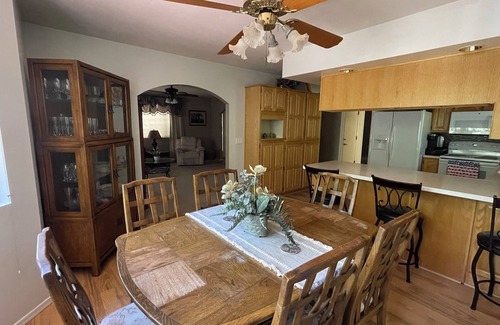 Strawberry House | Large home that is Family friendly and pet friendly non smoking home