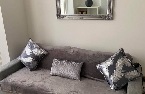 Kemptown House | LARGE HOUSE *2 minutes from beach* with outdoor terrace