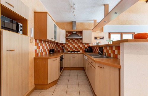 Sarzeau Ski Chalet | Large house for 10 with pool, in Sarzeau