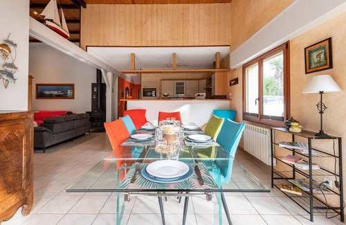 Sarzeau Ski Chalet | Large house for 10 with pool, in Sarzeau