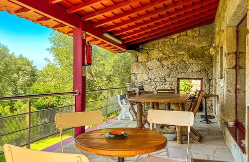 Santa Luzia House | Large House in Amares | Groups, Families, Gatherings