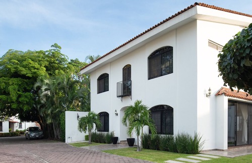 Colima House | Large house in gated community walking distance to downtown.