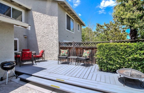 Pacheco House | Large house in Martinez/Concord