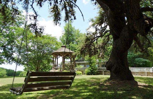 Comfort House | Large House in the Texas Hill Country