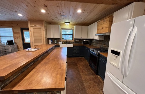 Higden Cabin | Large house on the lake sleeps 16!