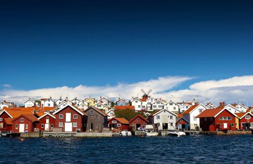 Svanesund House | Large house with sauna, playground and close to the beach in Svanesund