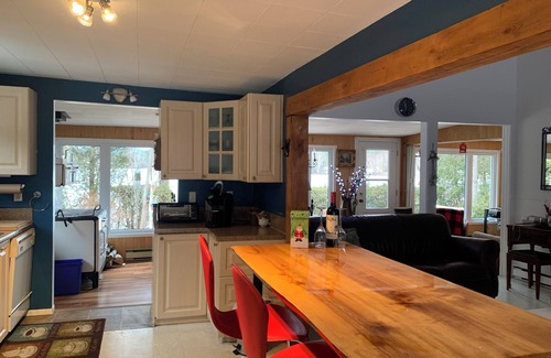 Saint-Honore Ski Chalet | Large, intimate cottage on Lac Docteur
