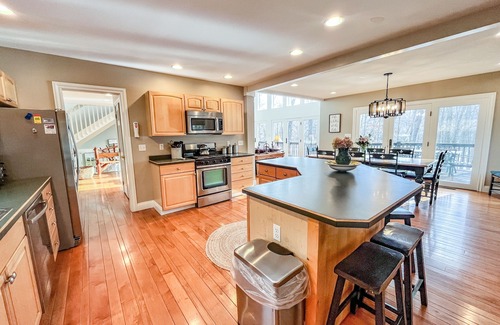 McHenry House | Large Lakefront Home! Private dock and hot tub!