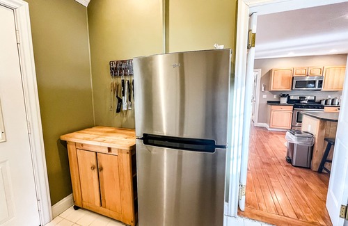 McHenry House | Large Lakefront Home! Private dock and hot tub!