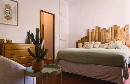 Cavaillon Other | Large Luberon stone farmhouse with beach pool - Le mas du chemin blanc