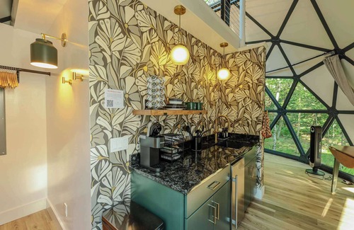 Freeport Cabin | Large, luxurious geodesic dome - 04