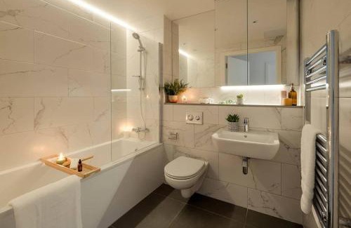Cherrywood Apartment | Large Luxurious Studio, Dublin18