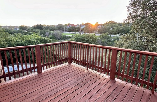 Stone Oak House | Large Luxury House w/Theater & Gym - early check-in & late checkout available